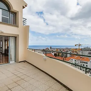 https://averomar-funchal-centro.madeira-islandshotels.com